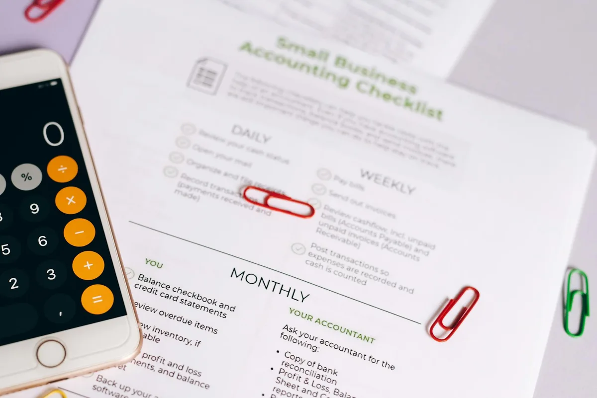 Checklist of items needed for Shopee seller registration Malaysia — IC, bank account, phone, and product photo