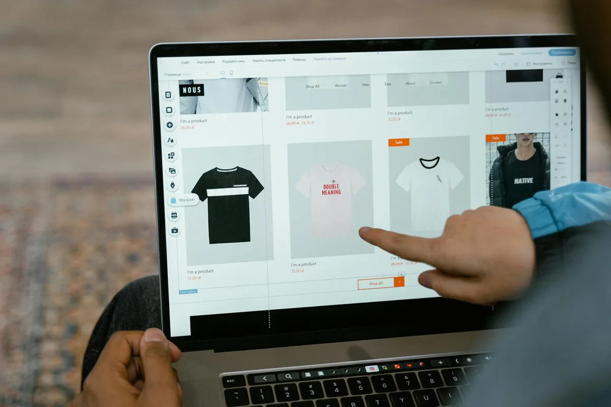 Shopify theme gallery showing store design options for online sellers
